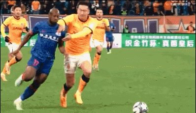 1699363228555003585.gif 刘军帅.gif